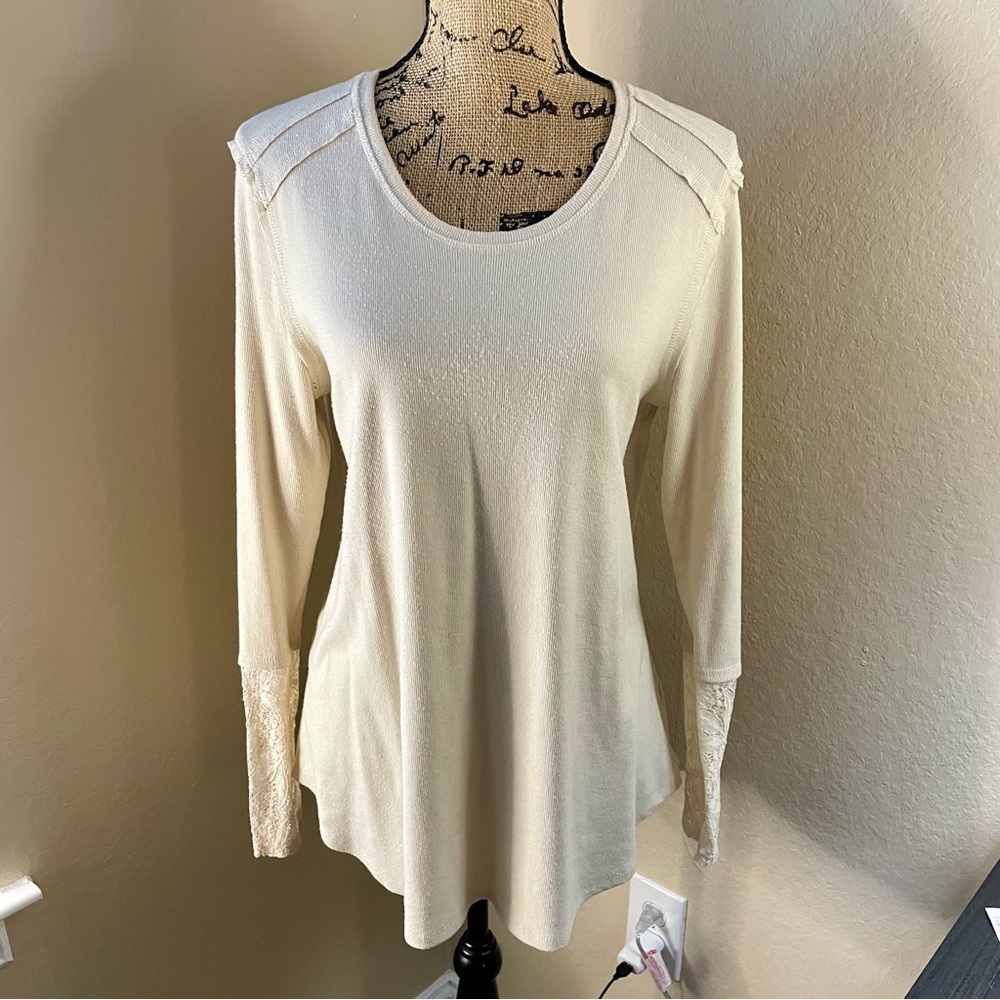 KNOX ROSE : Long Sleeve Knit Top with Lace Detail